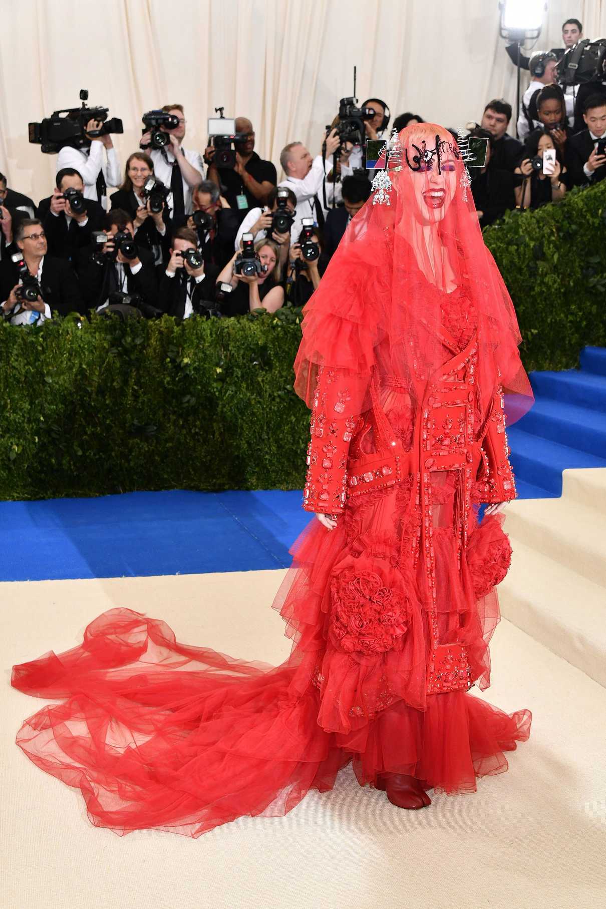 Katy Perry at the 2017 Met Gala at The Metropolitan Museum of Art in New York 05/01/2017-2