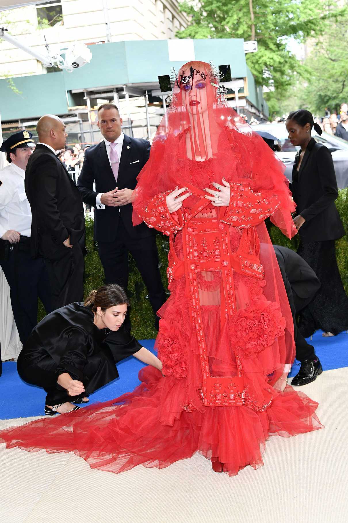 Katy Perry at the 2017 Met Gala at The Metropolitan Museum of Art in New York 05/01/2017-4