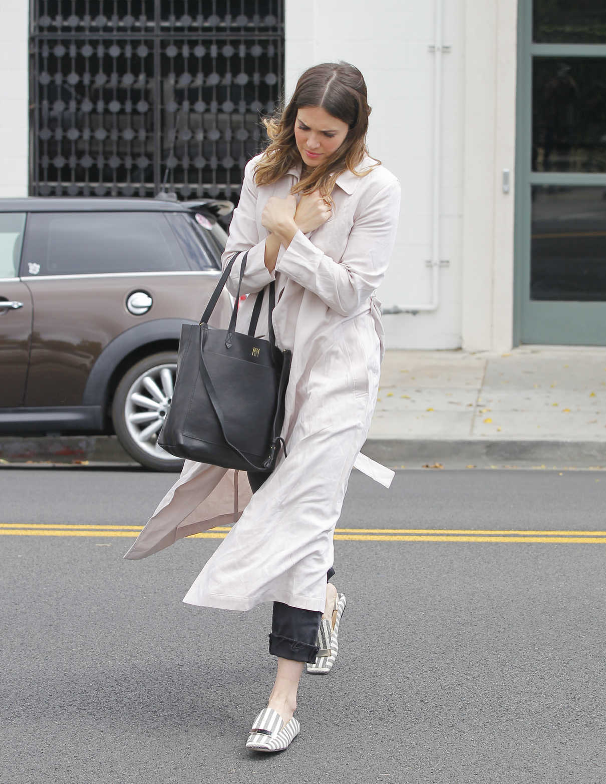 Mandy Moore Goes Shopping Out in Los Angeles 05/06/2017-3