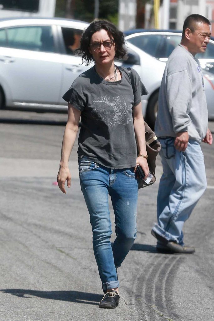 Sara Gilbert Was Spotted Out in Los Angeles 05/12/2017-1