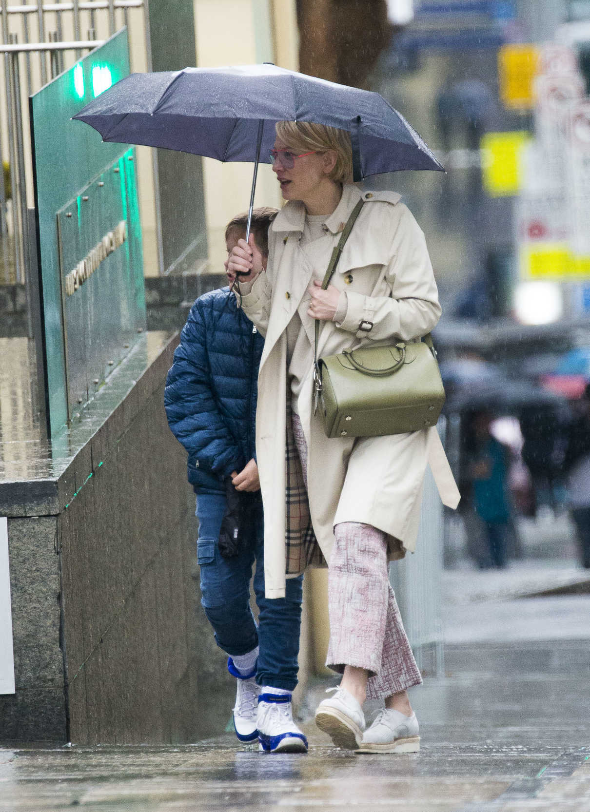 Cate Blanchett Was Seen Out in Sydney 06/13/2017-3