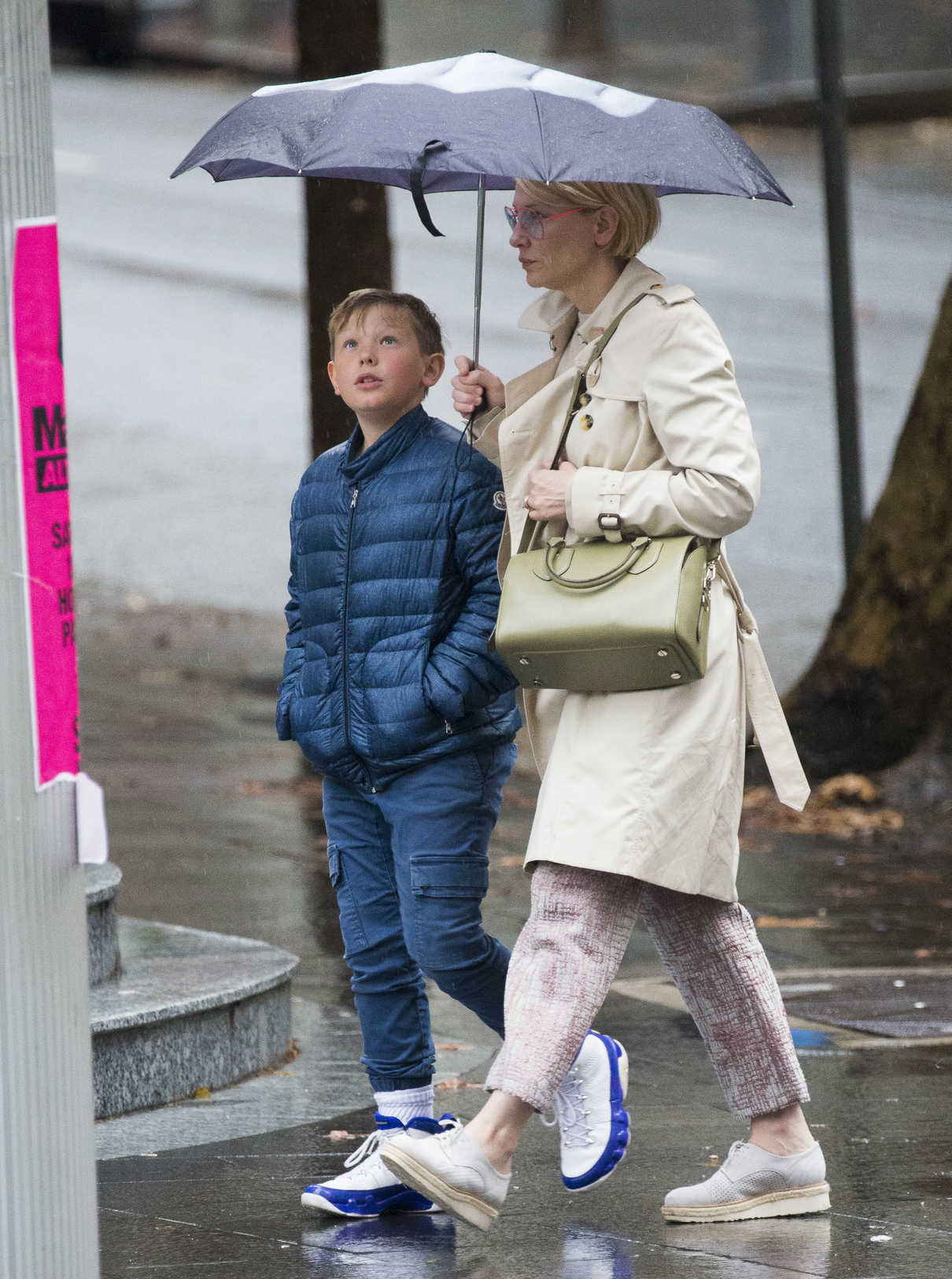 Cate Blanchett Was Seen Out in Sydney 06/13/2017-4