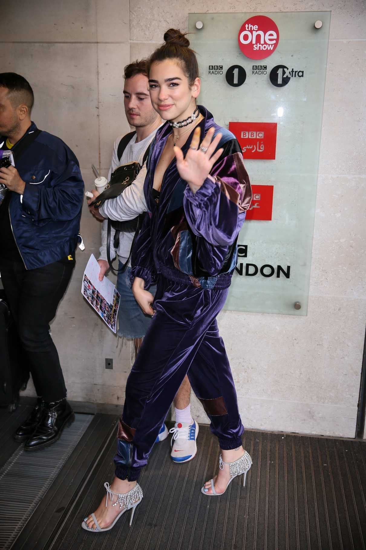 Dua Lipa Arrives at BBC Radio One Studios in London 06/02/2017-2