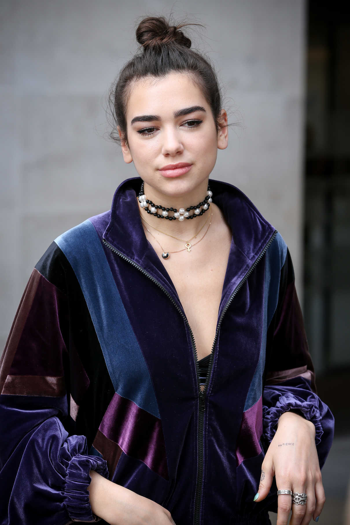 Dua Lipa Arrives at BBC Radio One Studios in London 06/02/2017-4