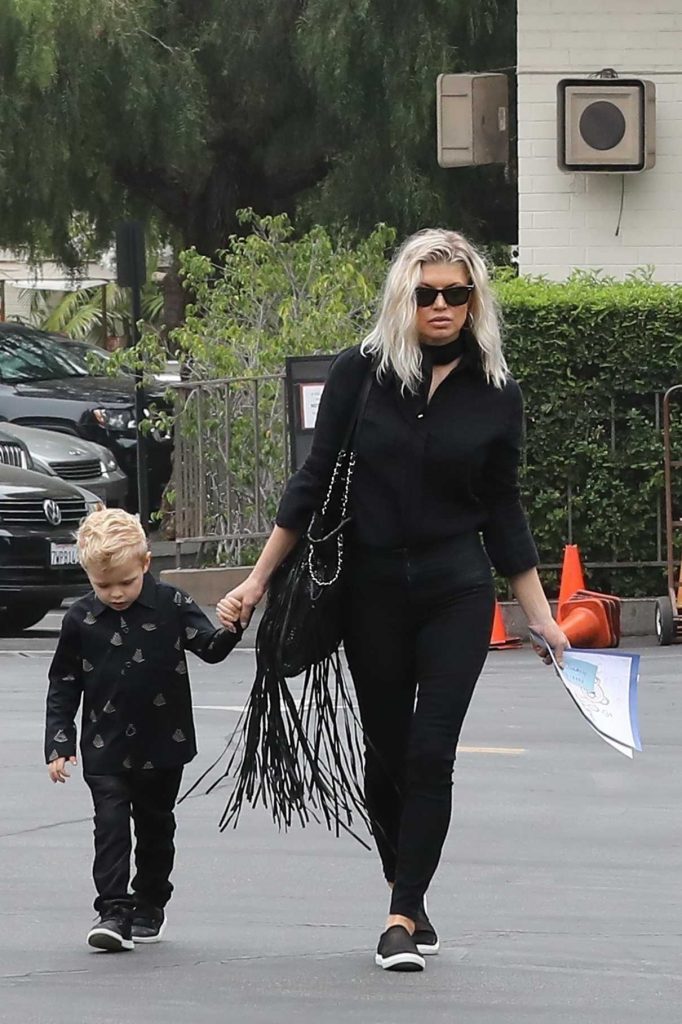 Fergie Arrives to a Church in Brentwood 06/04/2017-1