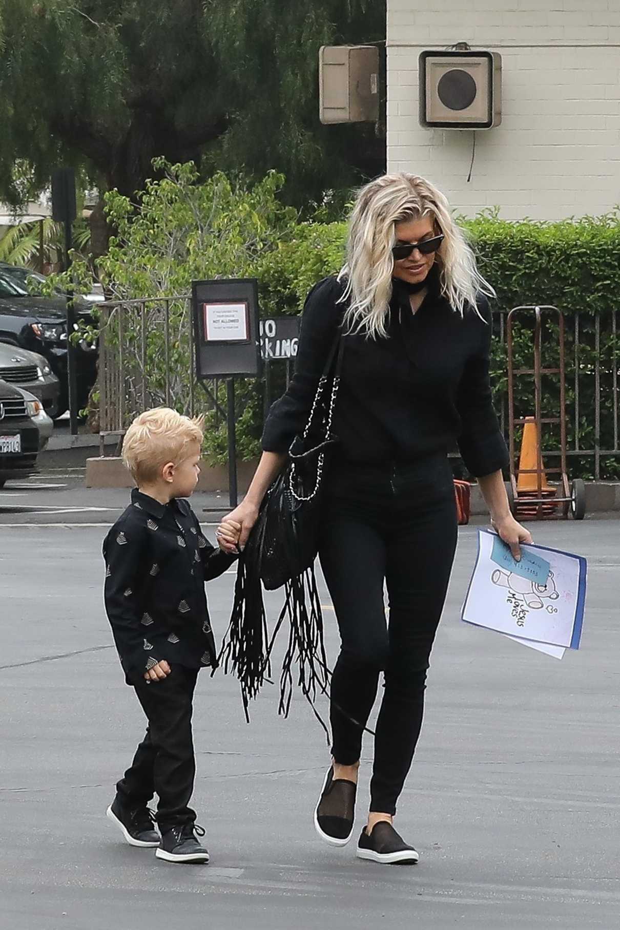 Fergie Arrives to a Church in Brentwood 06/04/2017-3