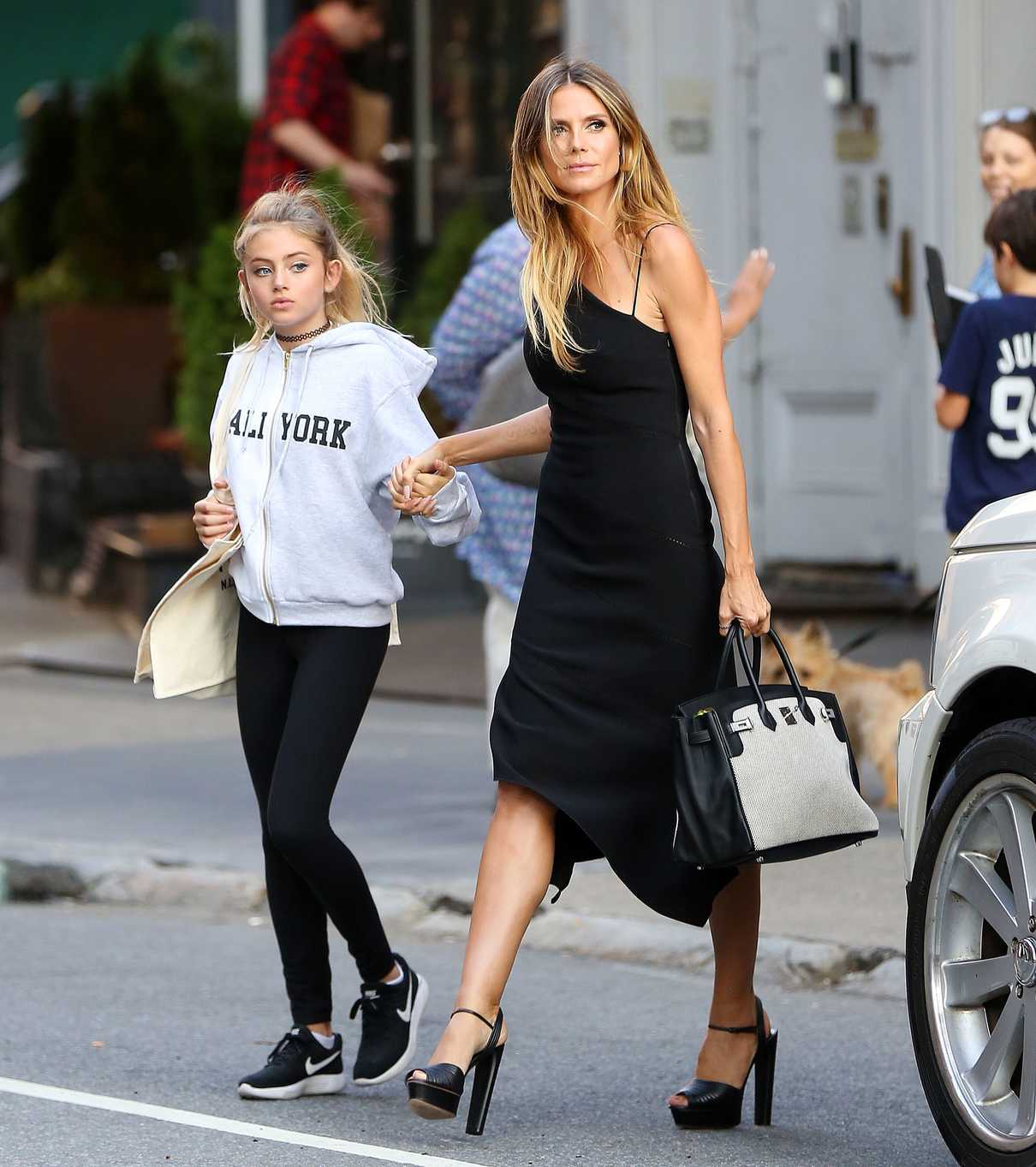 Heidi Klum Goes Shopping With Her Daughter in New York City 06/14/2017-3