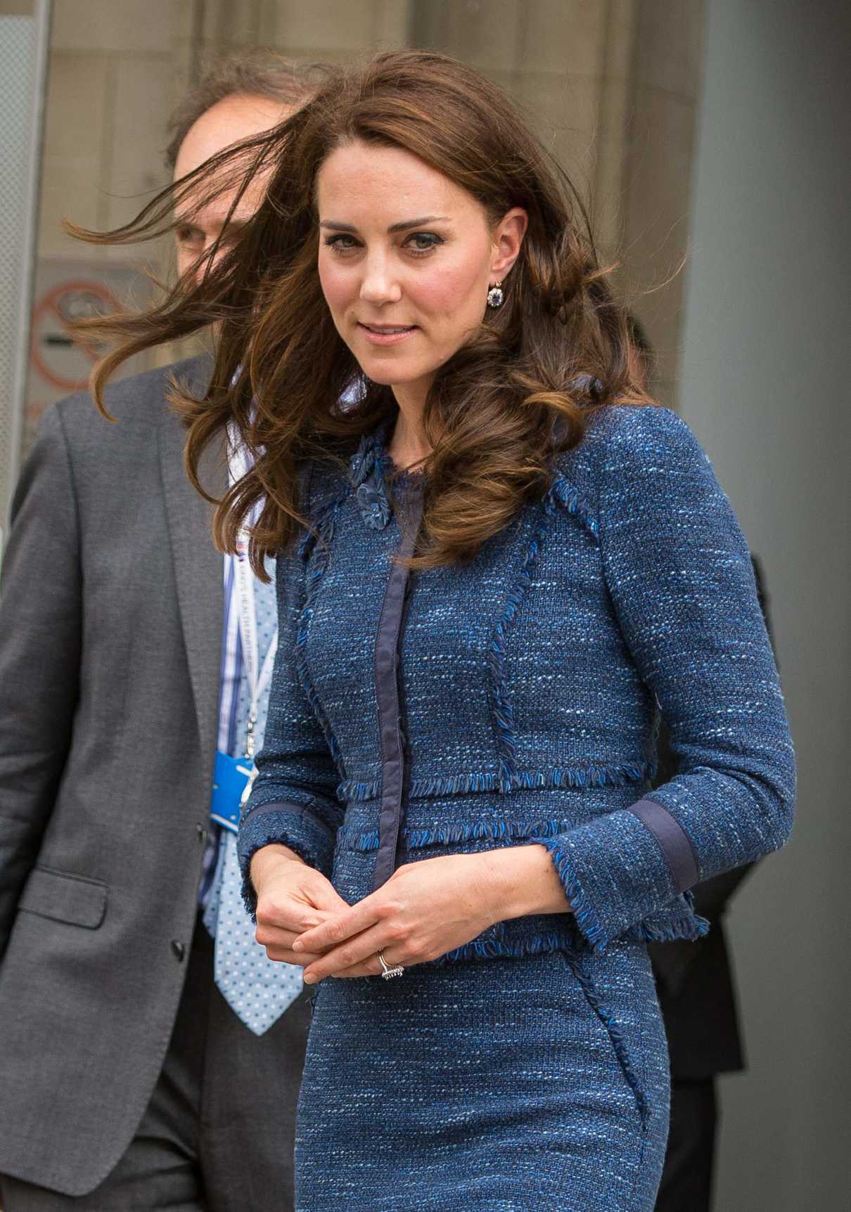 Kate Middleton Visits the Kings College Hospital in London 06/12/2017-4