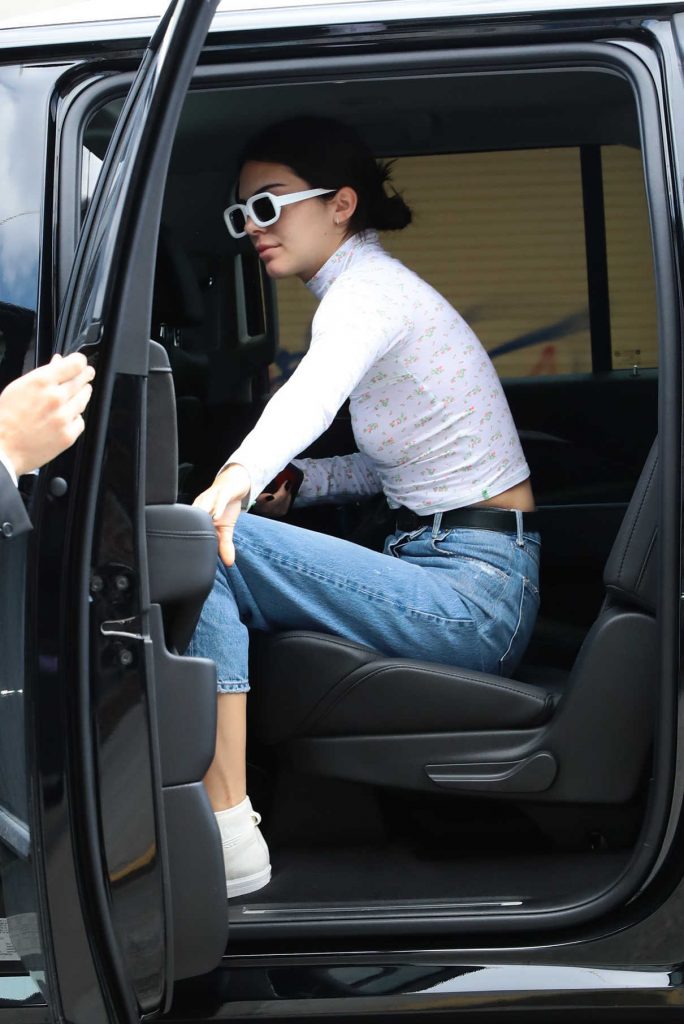 Kendall Jenner Was Seen Out in NYC 05/31/2017-1