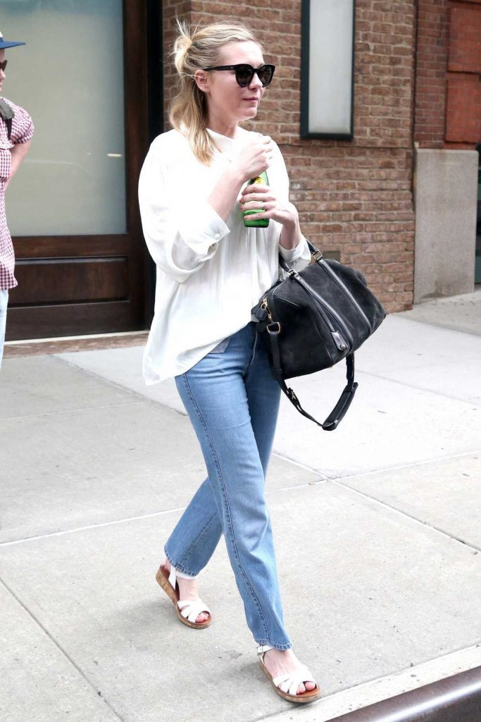 Kirsten Dunst Leaves Her Hotel in New York 06/23/2017-1