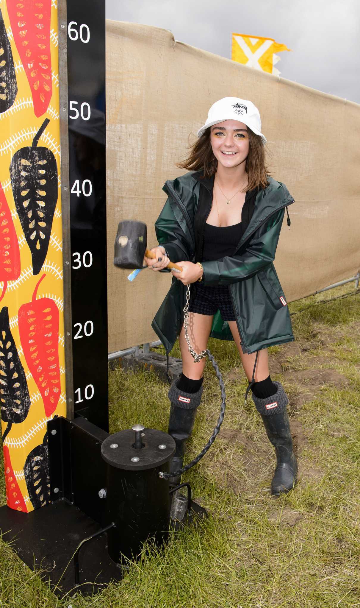 Maisie Williams at the Parklife Festival in Manchester 06/10/2017-2