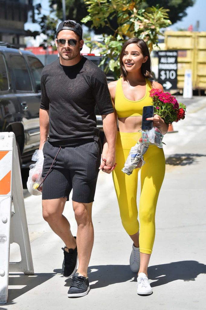 Olivia Culpo Was Seen at a Farmer's Market in Los Angeles With Her Boyfriend Danny Amendola 06/27/2017-1