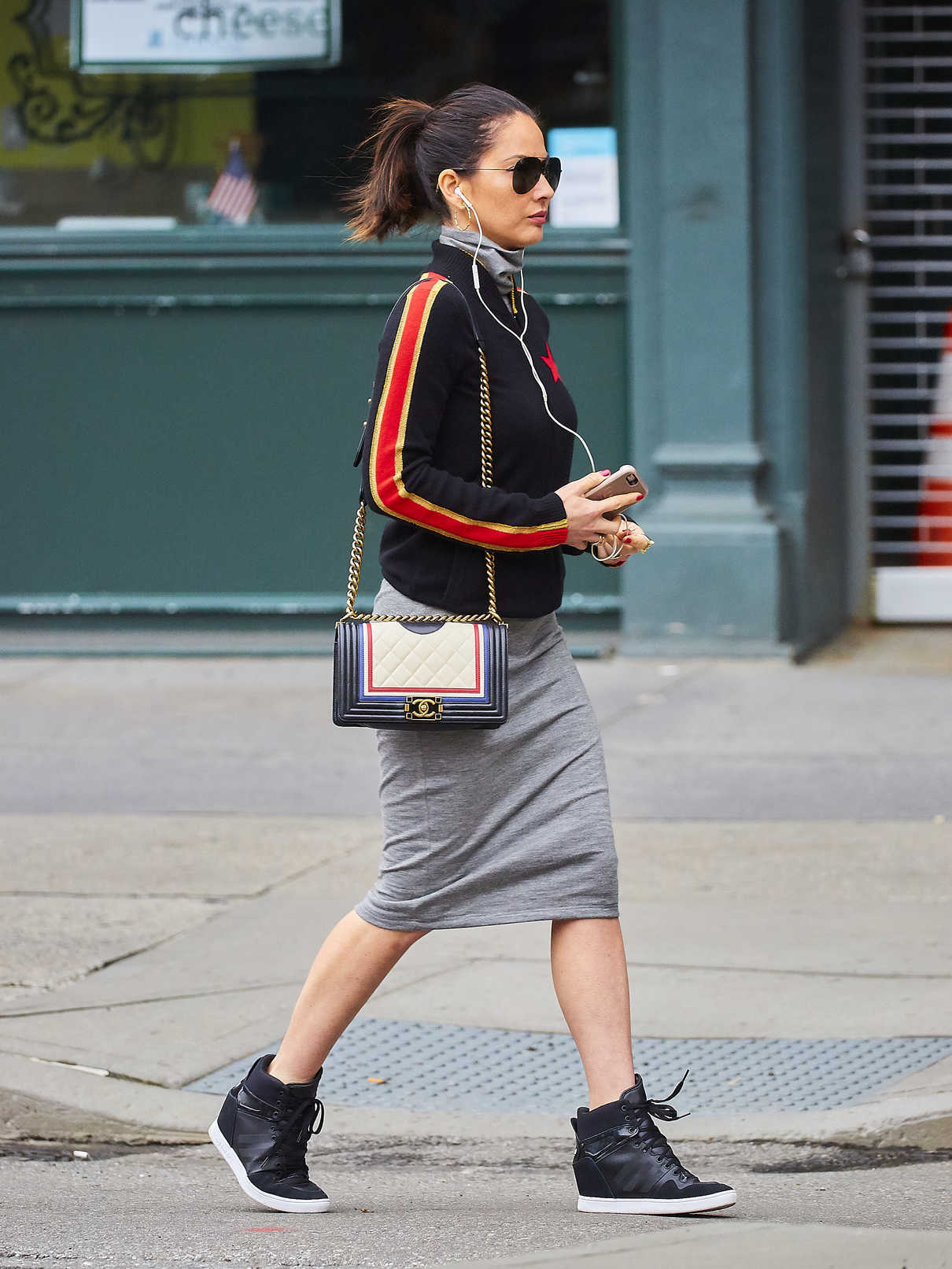 Olivia Munn Was Seen Out in New York City 06/08/2017-4