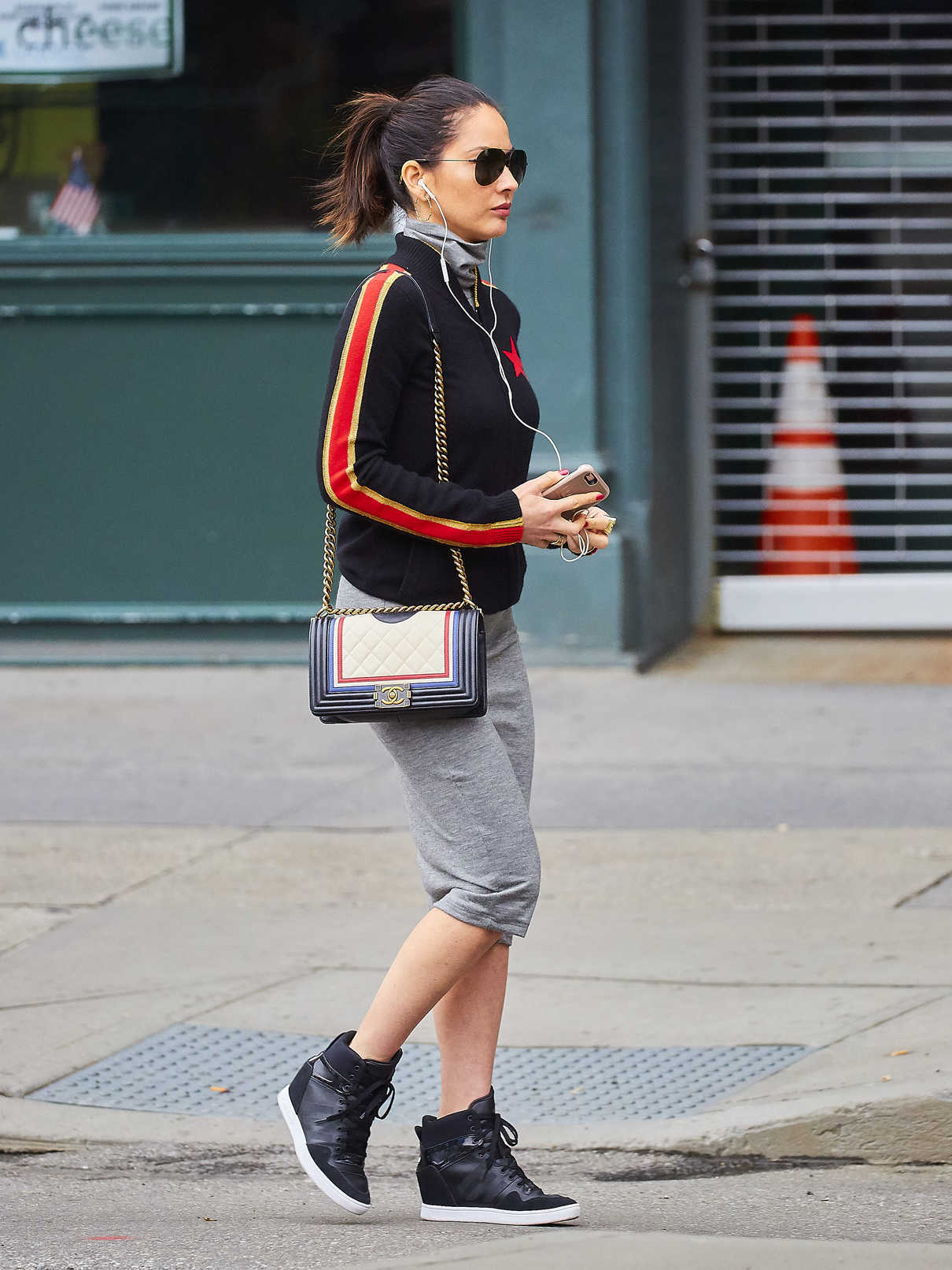 Olivia Munn Was Seen Out in New York City 06/08/2017-5