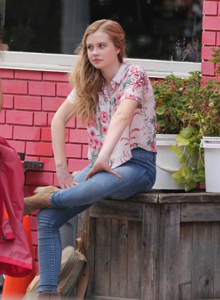 angourie-rice-on-the-set-of-every-day-in-toronto-07-17-2017-1