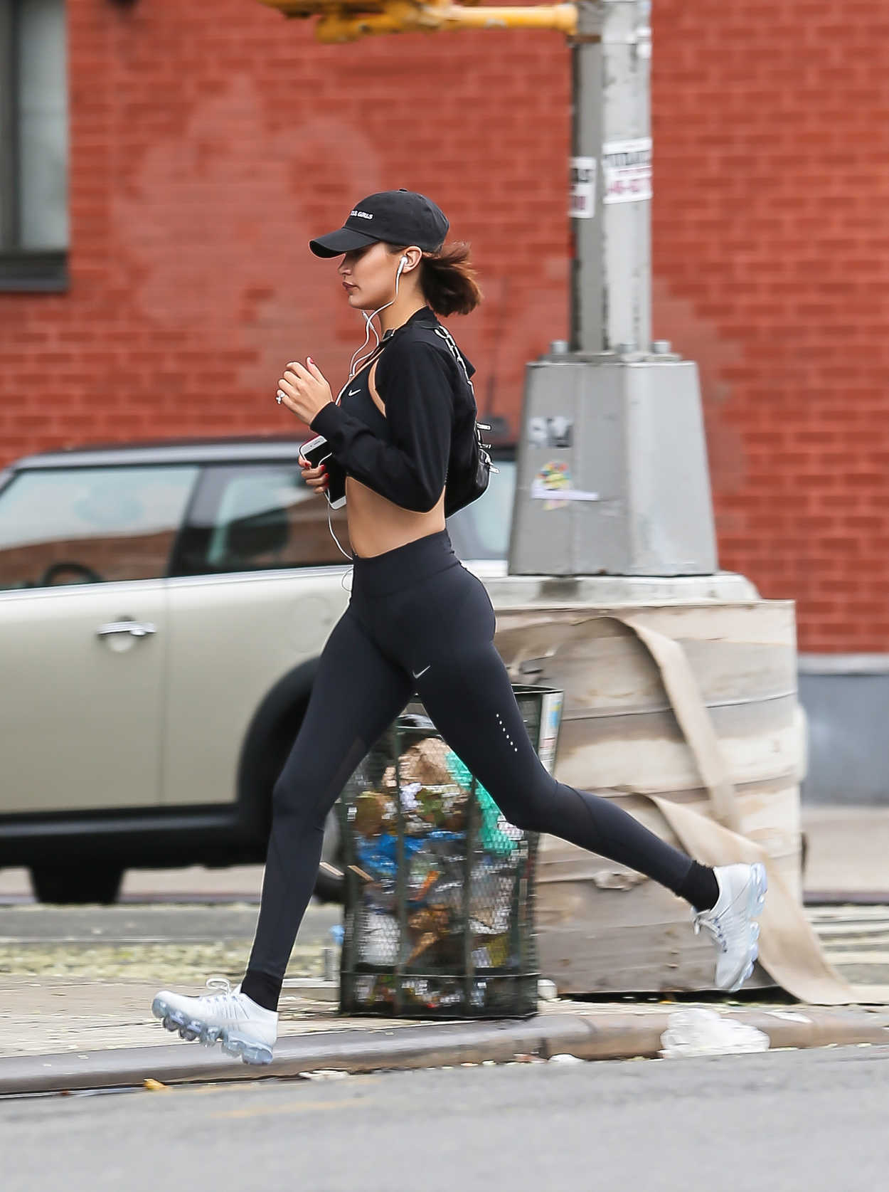 Bella Hadid Out for a Jog in NYC 07/24/2017-2