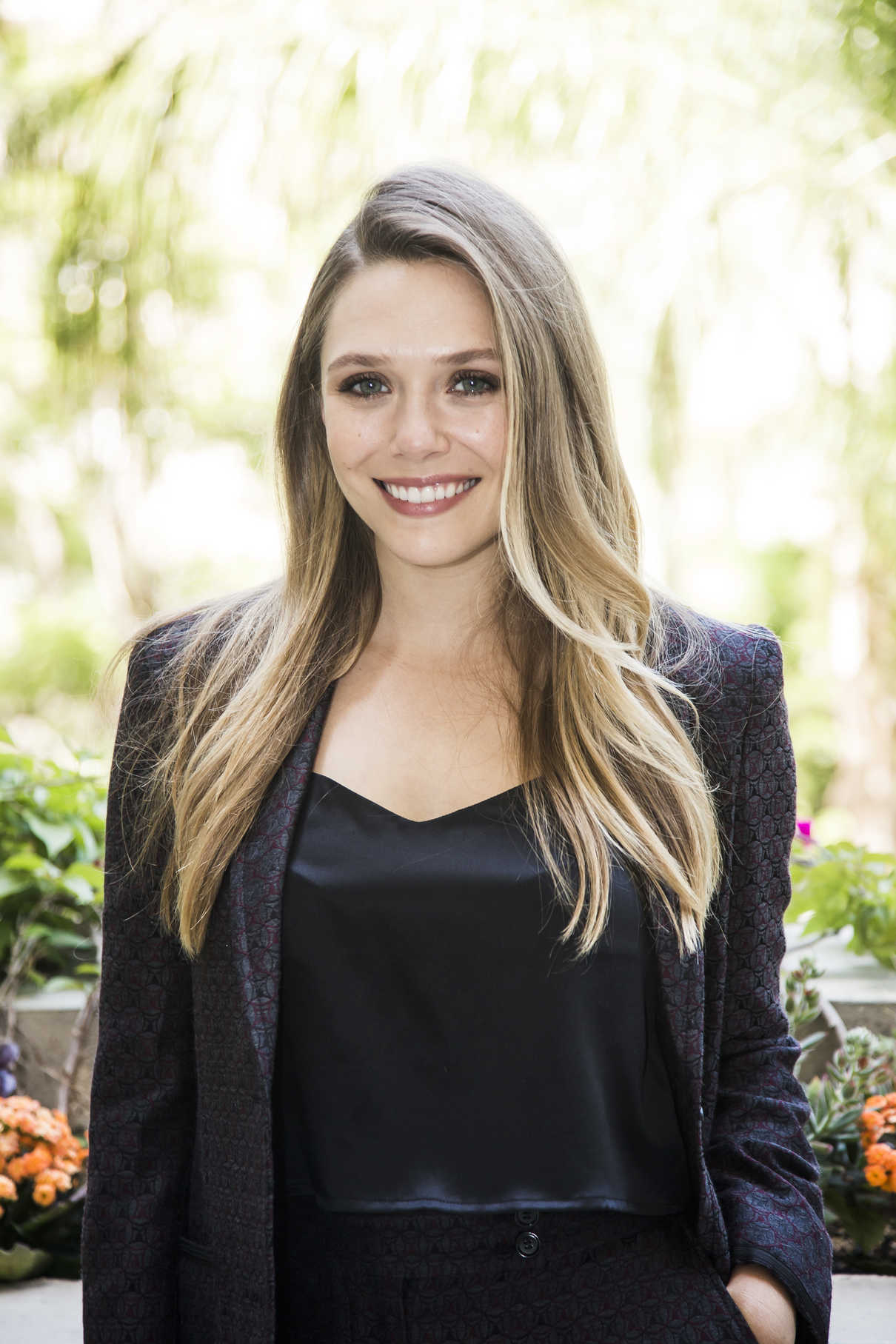 Elizabeth Olsen at Wind River Photocall in LA 07/26/2017-4