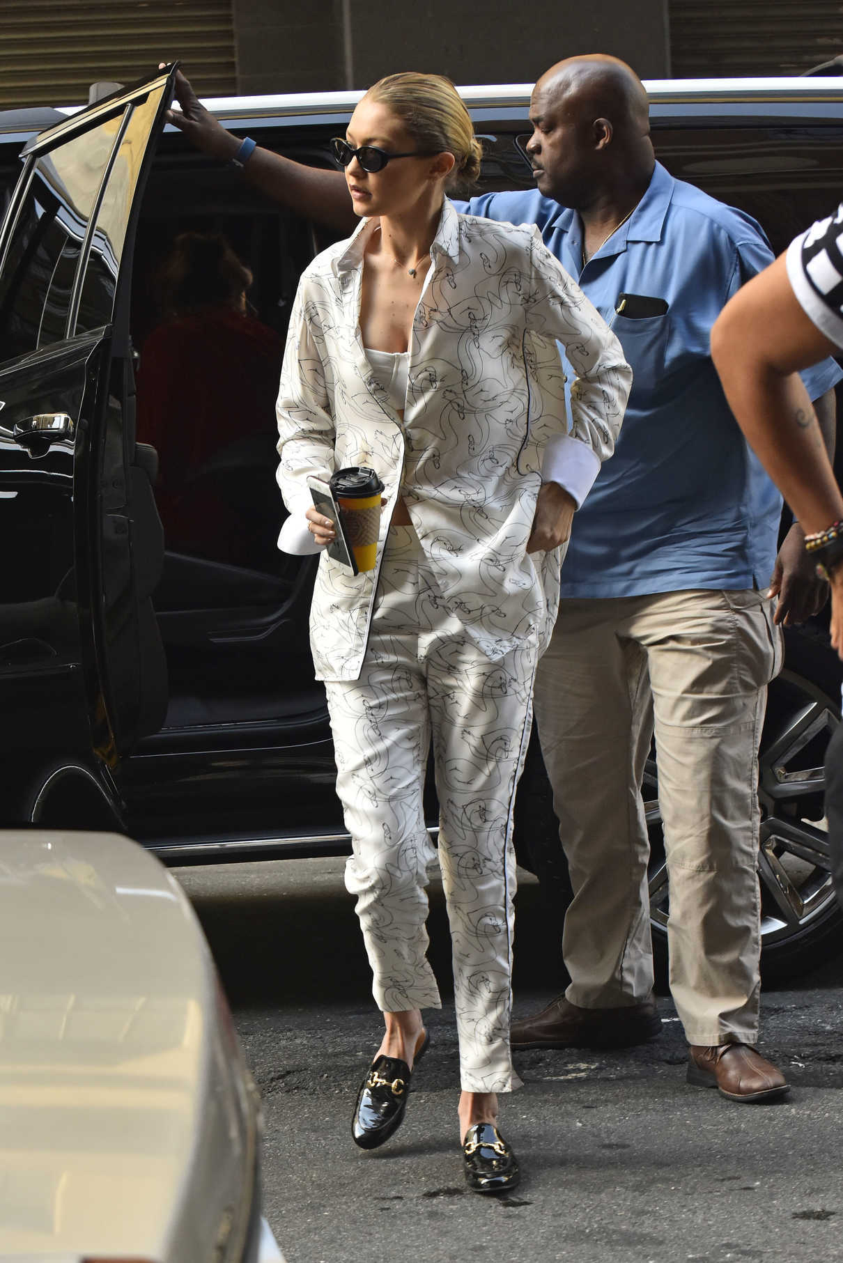 Gigi Hadid Wears a Gucci Slippers in New York City 07/17/2017-2