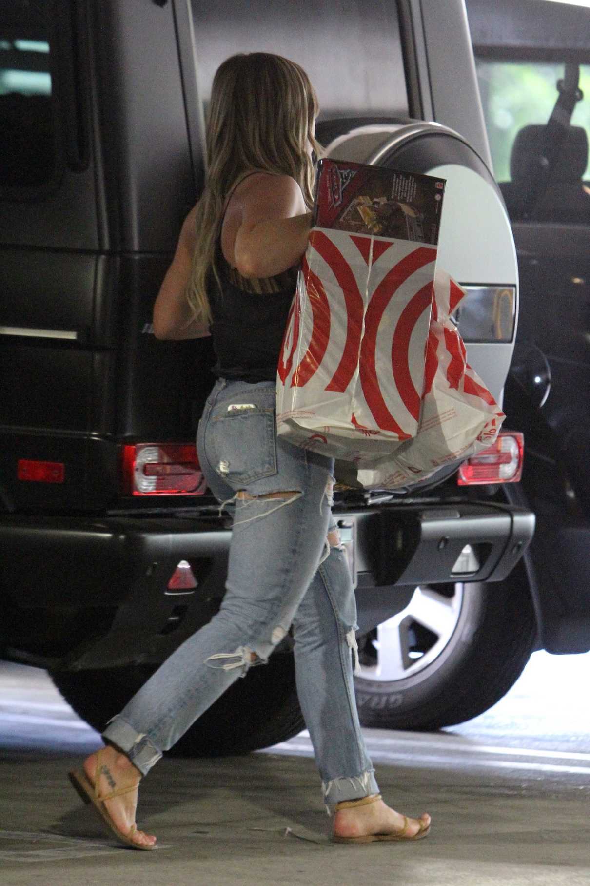 Hilary Duff Goes Shopping at Target in Los Angeles 07/14/2017-5
