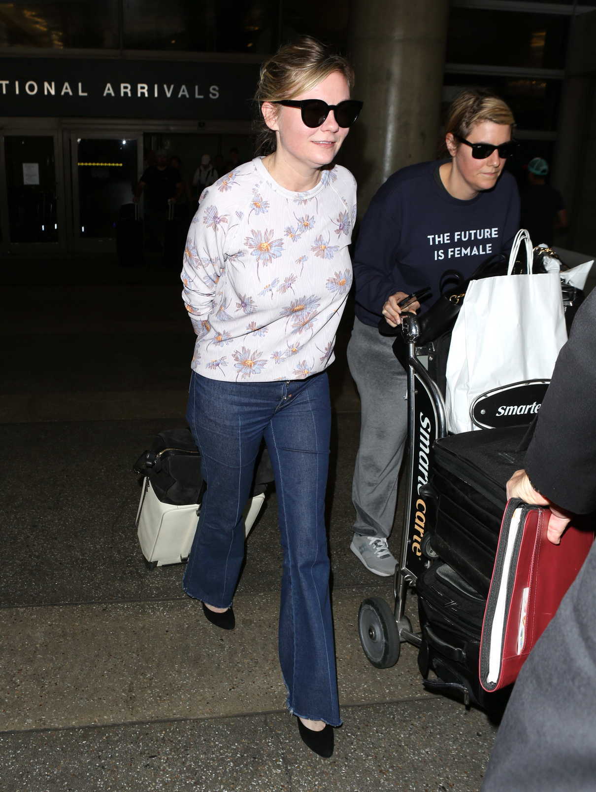 Kirsten Dunst Arrives at LAX Airport in Los Angeles 07/06/2017-2