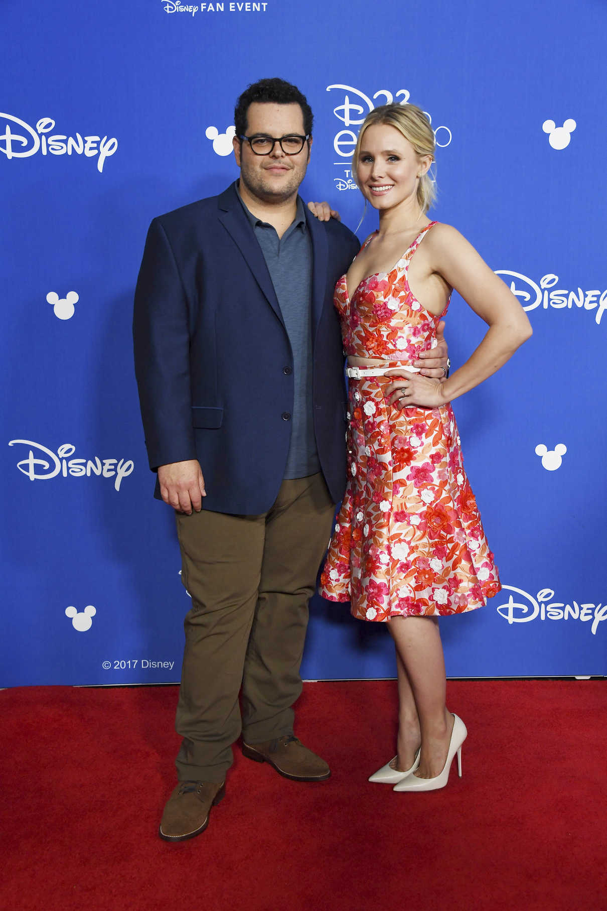 Kristen Bell at the 2017 Disney D23 Expo in Anaheim 07/15/2017-4