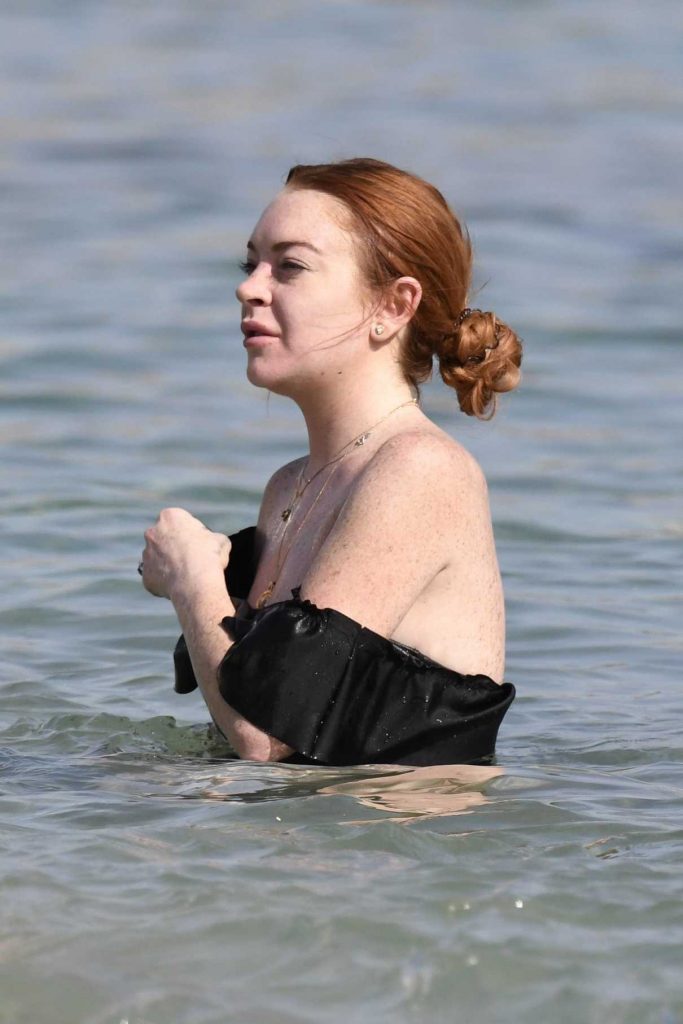 Lindsay Lohan Was Seen at the Beach in Mykonos 06/29/2017-1