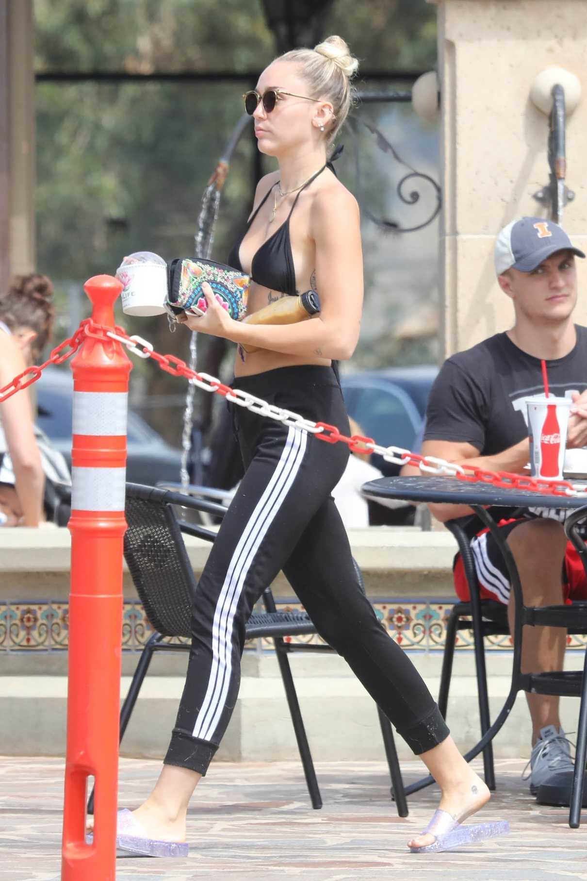 Miley Cyrus Was Seen Out in Malibu 07/25/2017-2