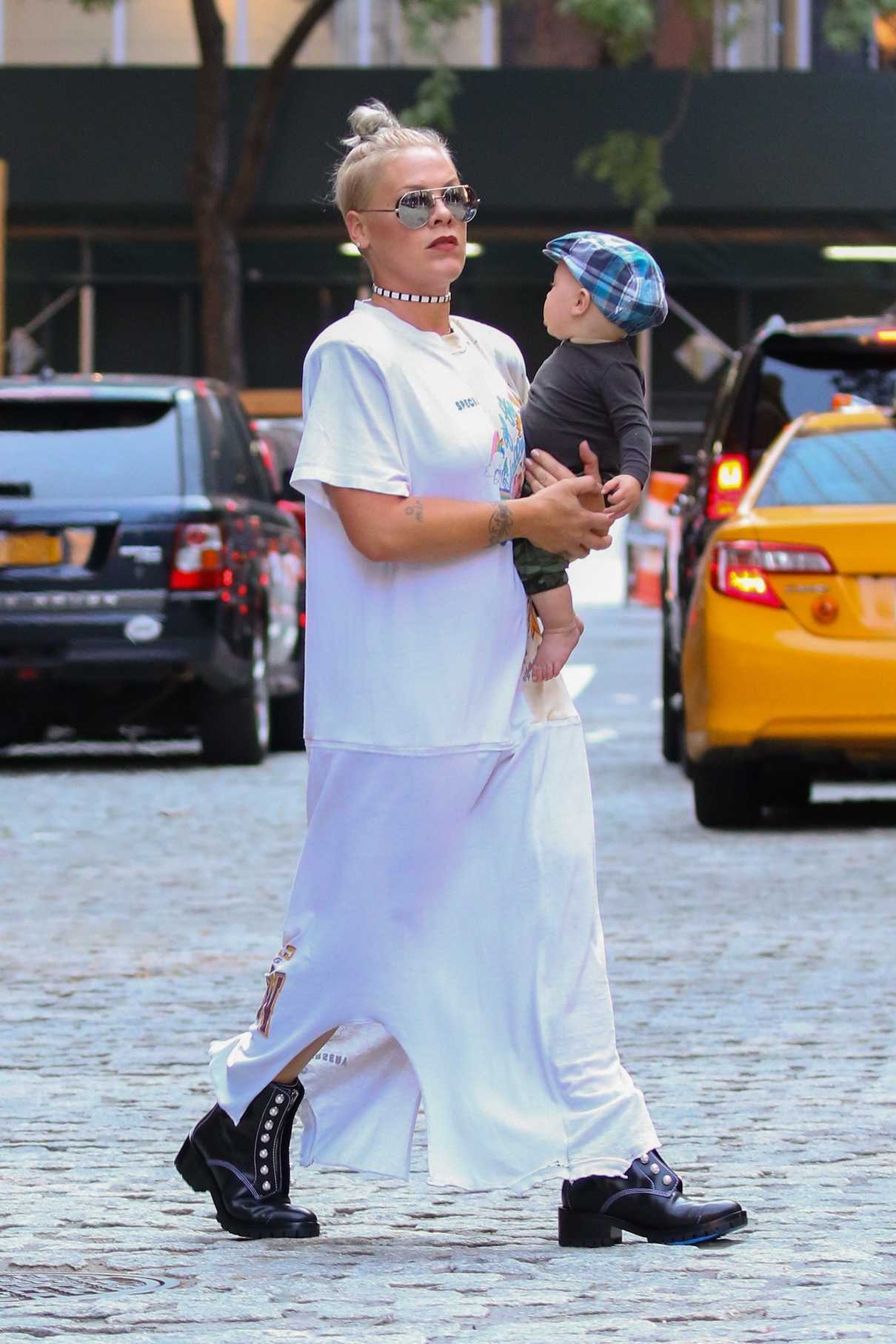 Pink Was Seen Out With Her Kids in NYC 07/05/2017-4