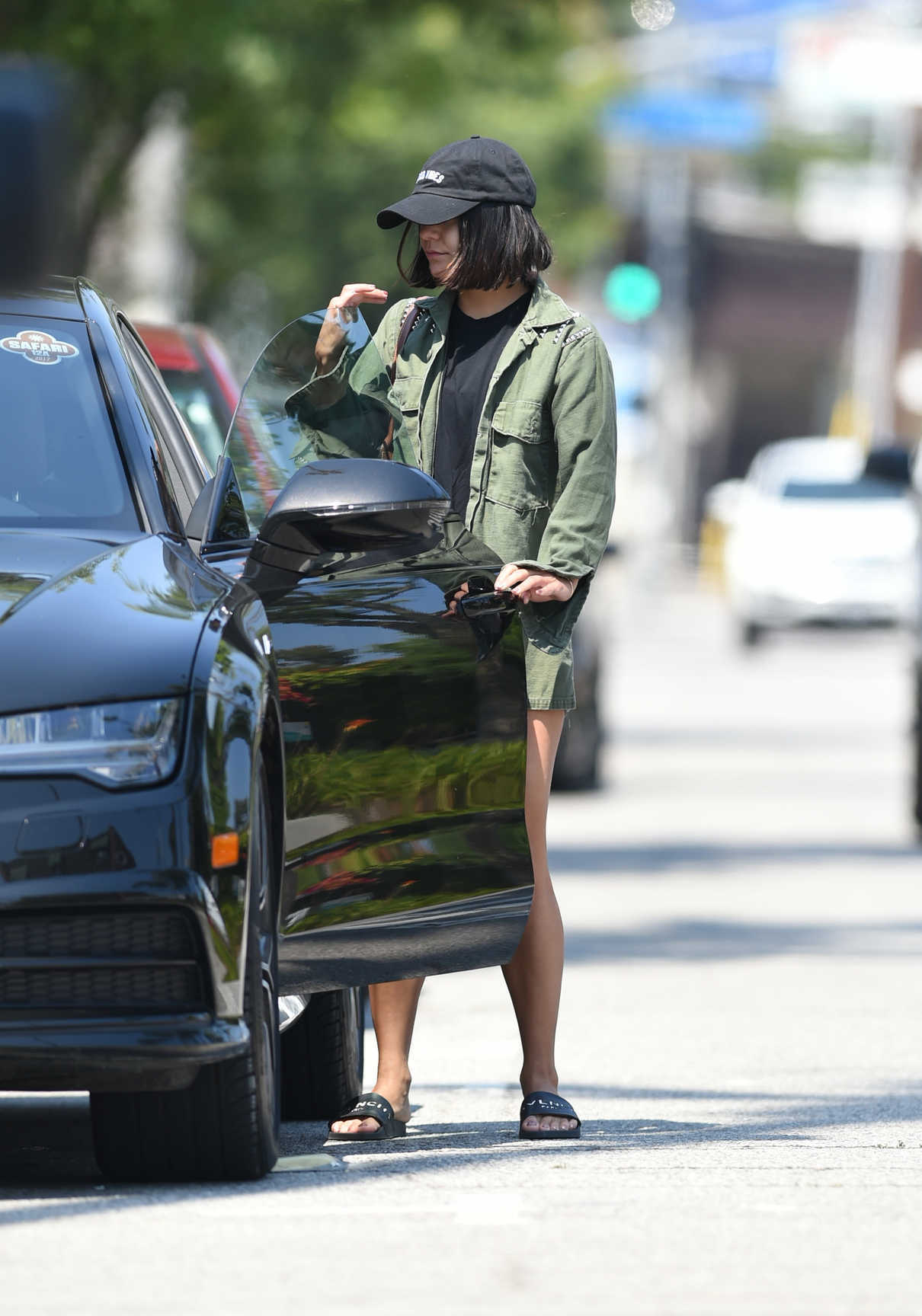 Vanessa Hudgens Goes to Her Car in LA 07/05/2017-3