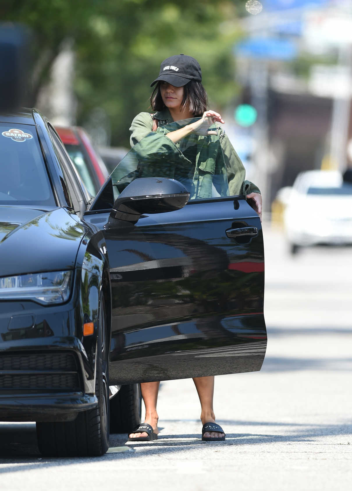 Vanessa Hudgens Goes to Her Car in LA 07/05/2017-4