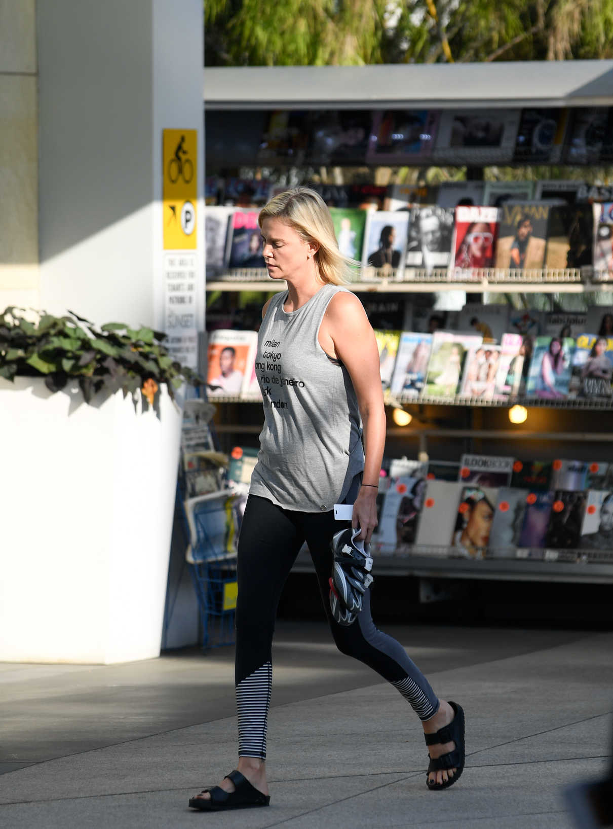 Charlize Theron Attends an Evening Session at Soul Cycle in Los Angeles 08/30/2017-3