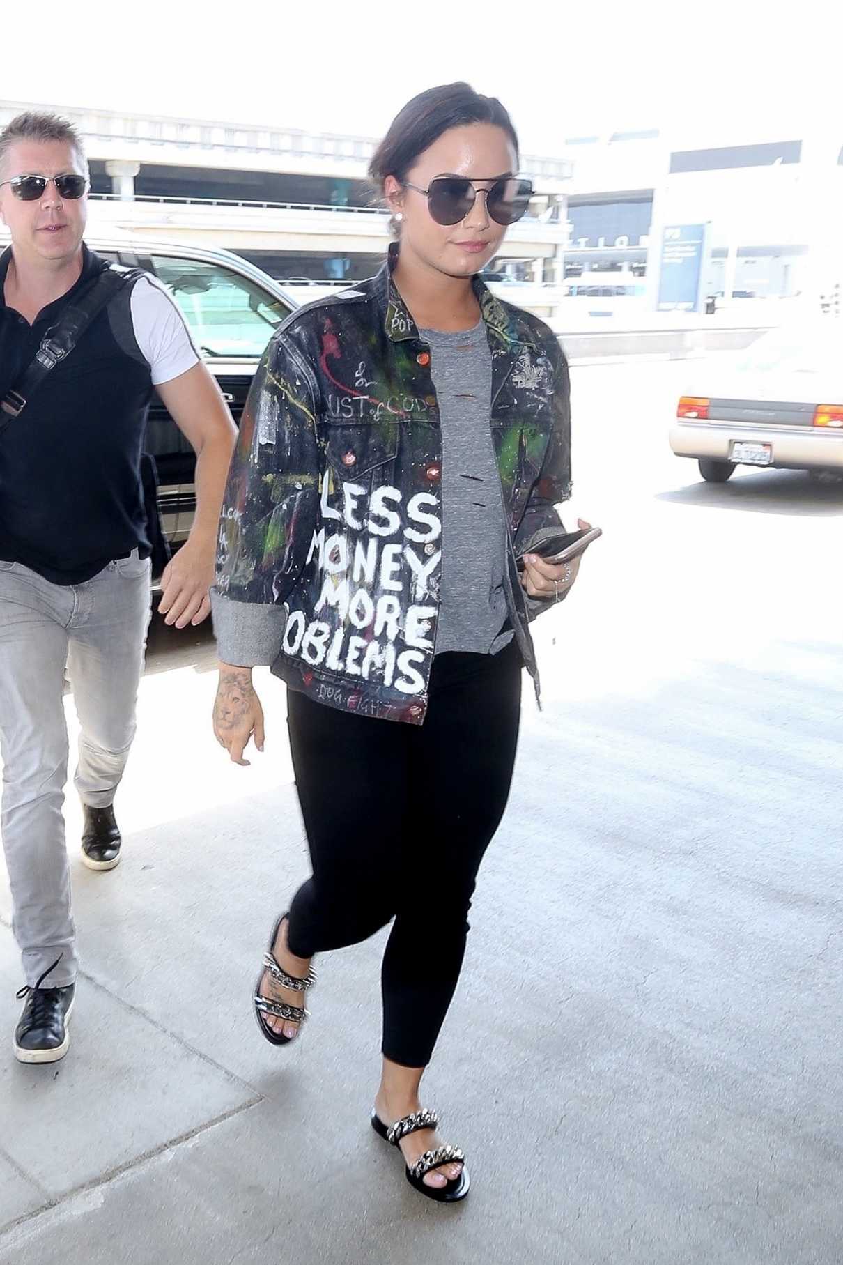 Demi Lovato Was Seen at LAX Airport in Los Angeles 08/14/2017-2