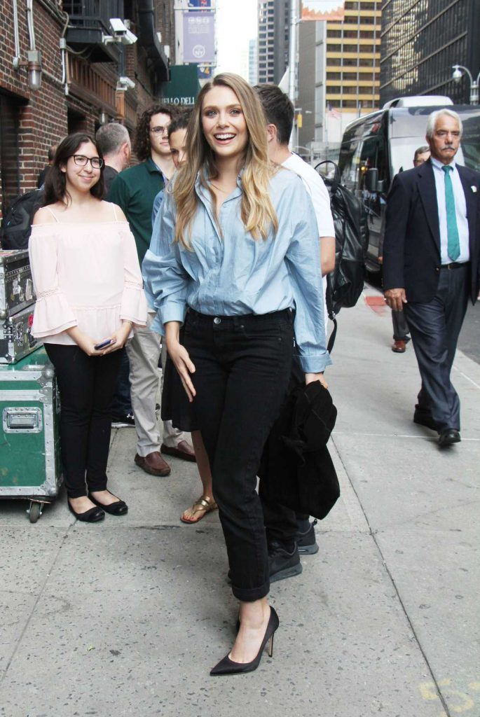 Elizabeth Olsen Arrives at the Late Show in New York City 08/03/2017-1