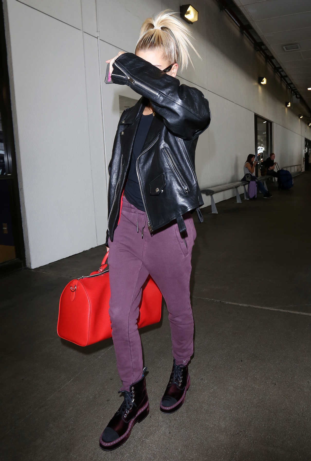 Hailey Baldwin Was Seen at LAX Airport in LA 08/03/2017-2