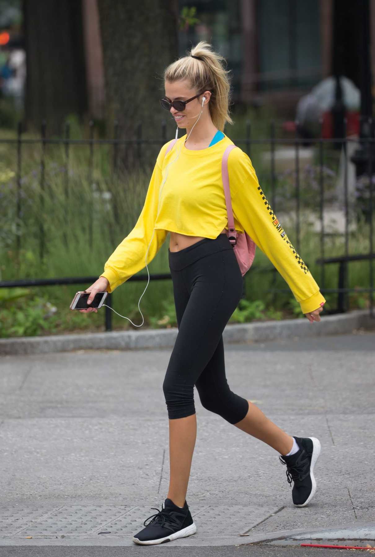 Hailey Clauson Goes to the Gym in New York 08/19/2017-5