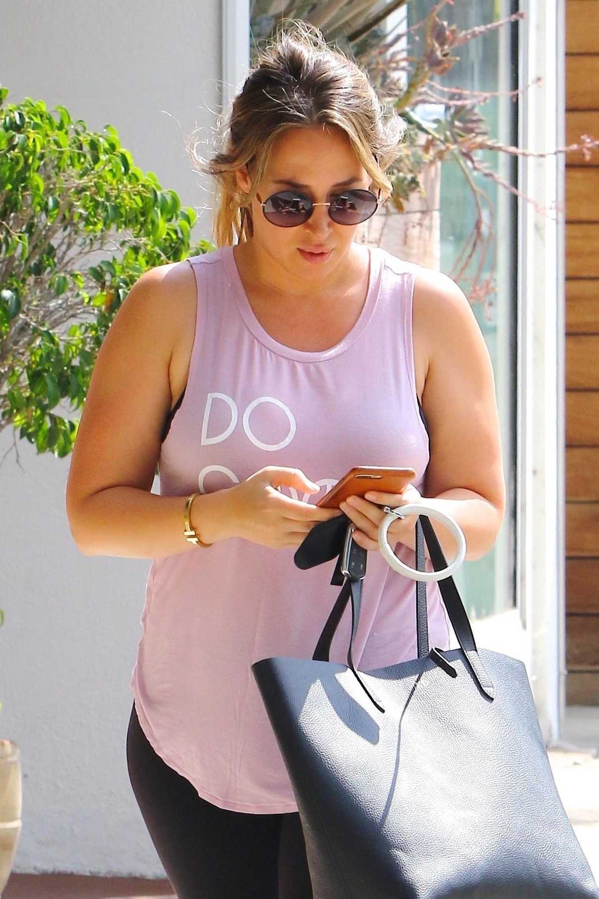 Haylie Duff Was Seen Out Studio City 08/16/2017-5