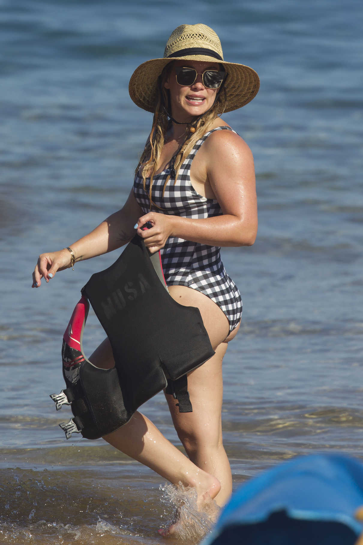 Hilary Duff Wears a Swimsuit at the Beach in Maui 08/02/2017-5