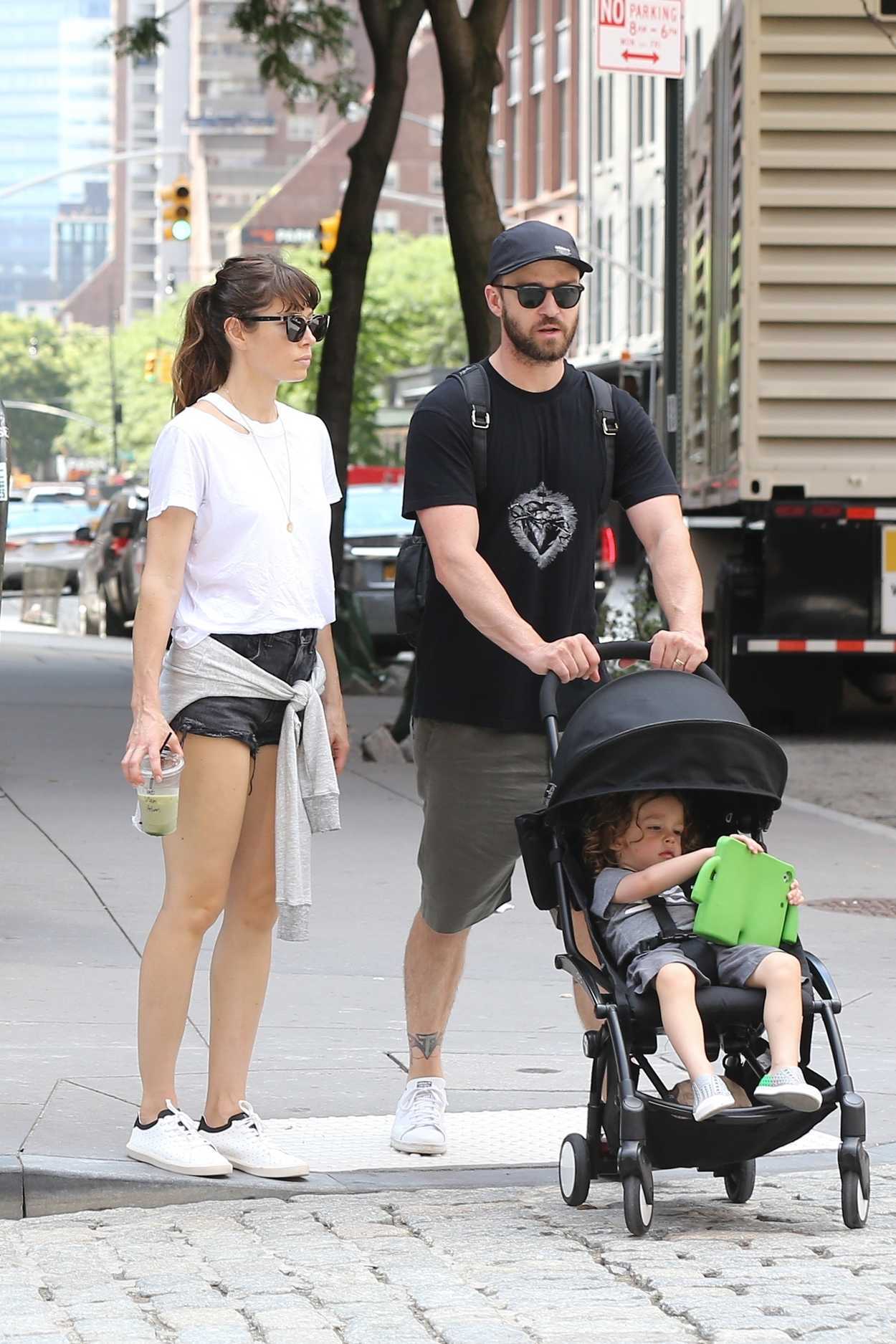 Jessica Biel and Justin Timberlake Go for a Walk in Tribeca, New York 08/19/2017-5