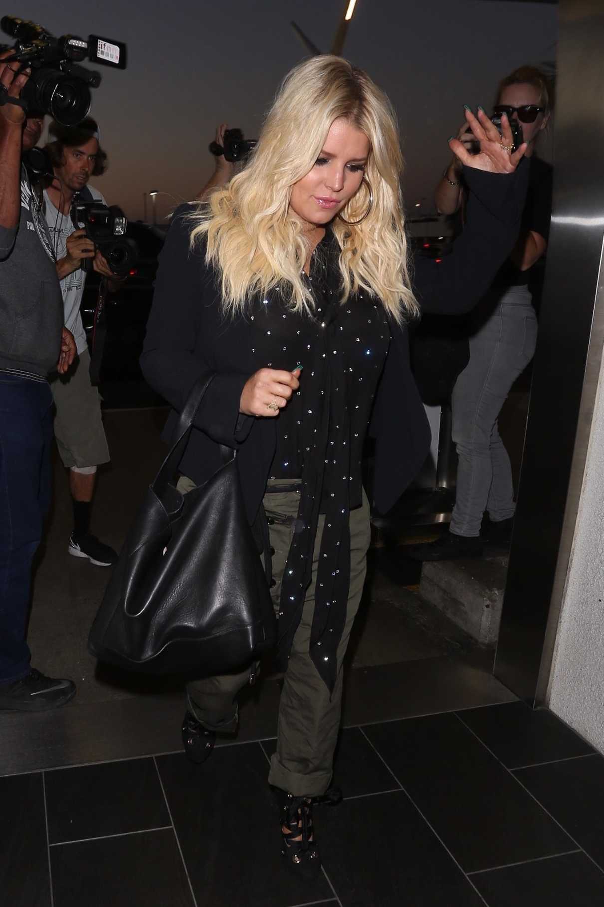 Jessica Simpson Was Seen at LAX Airport in Los Angeles 08/07/2017-2