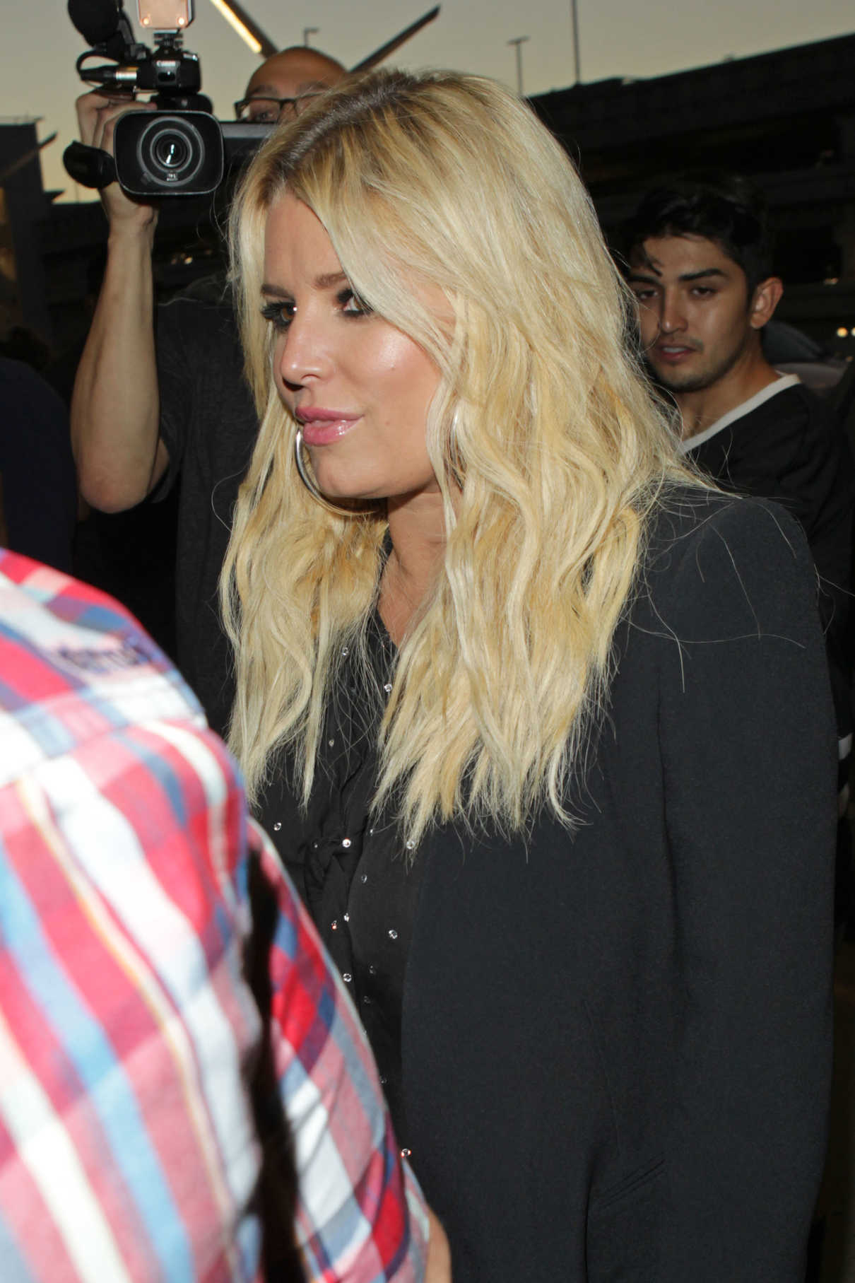 Jessica Simpson Was Seen at LAX Airport in Los Angeles 08/07/2017-4