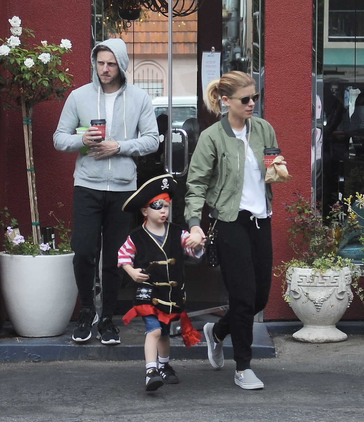 Kate Mara Was Spotted at LA Mill Coffee With Jamie Bell and His Son in LA 08/15/2017-4