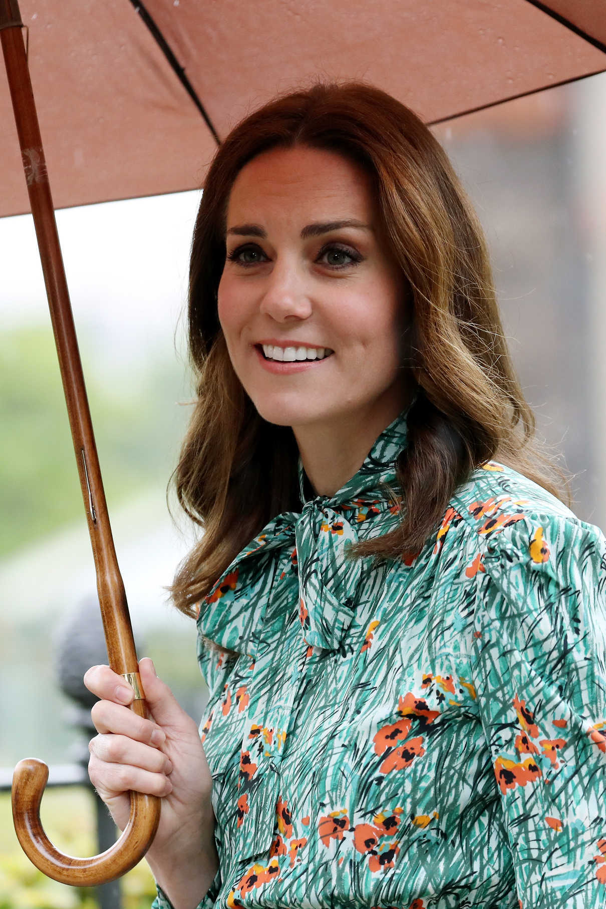 Kate Middleton Visits the Sunken Garden at Kensington Palace in London 08/30/2017-4