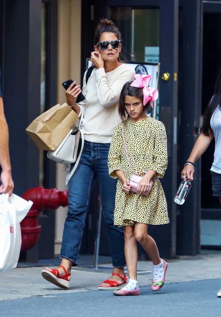 Katie Holmes Goes Shopping With Suri Cruise in Soho, New York 08/17/2017-1