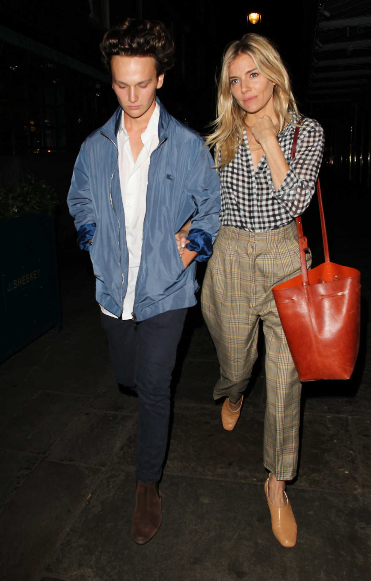 Sienna Miller Leaves J Sheekey Restaurant in Central London 08/30/2017-3