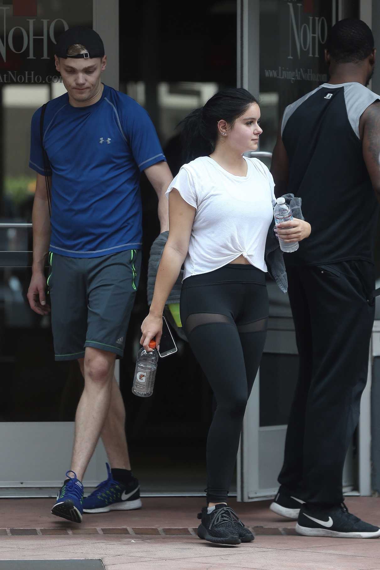 Ariel Winter Hits the Gym With Levi Meaden in LA 09/14/2017-3