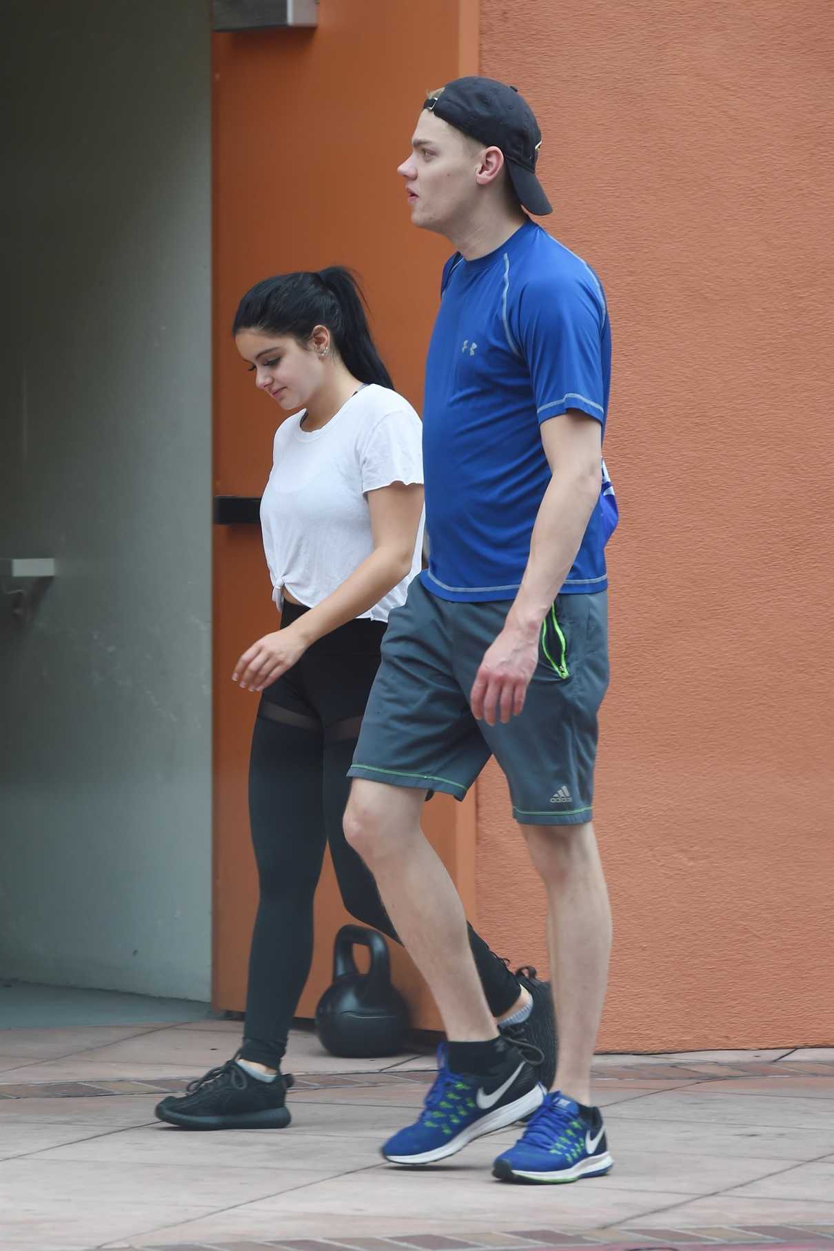 Ariel Winter Hits the Gym With Levi Meaden in LA 09/14/2017-4