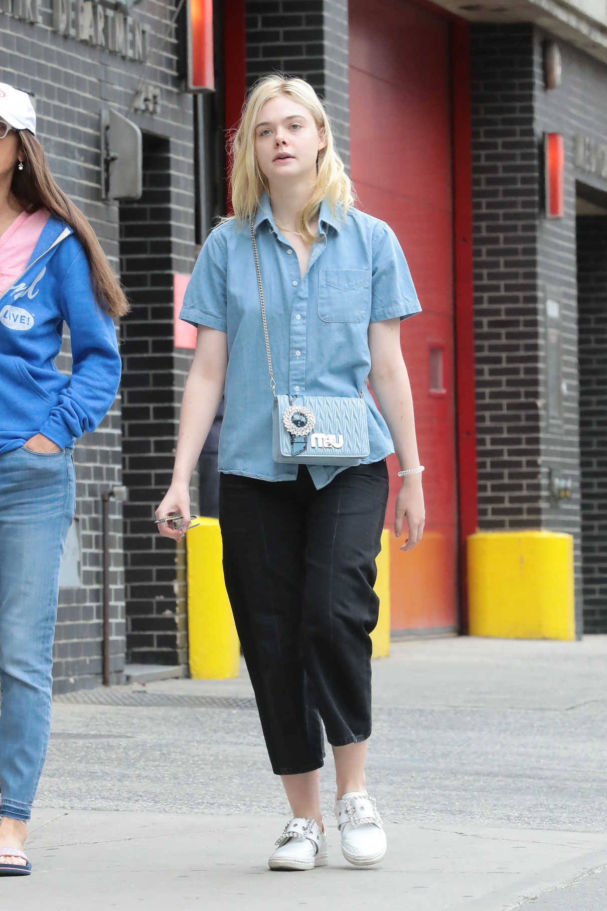 Elle Fanning Was Seen With Her Mother Heather Joy Arrington Out in NYC 09/02/2017-4