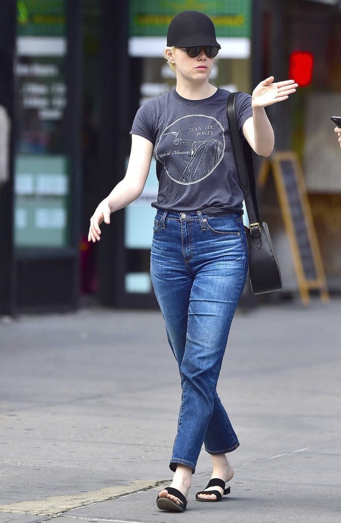 Emma Stone Was Spotted Out in NYC 09/14/2017-1