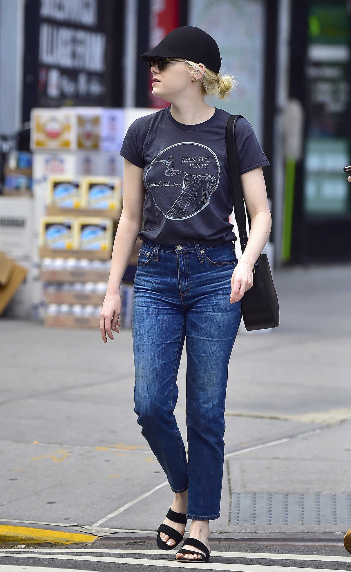 Emma Stone Was Spotted Out in NYC 09/14/2017-3