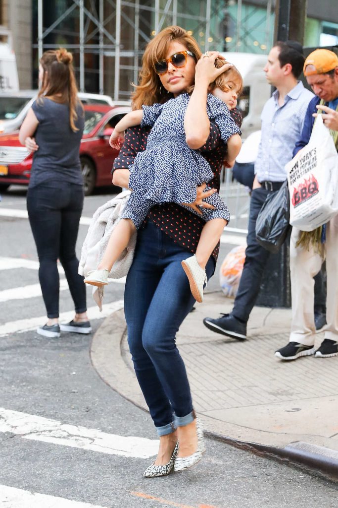 Eva Mendes Was Seen With Her Daughter Esmeralda on Madison Avenue in New York City 09/26/2017-1